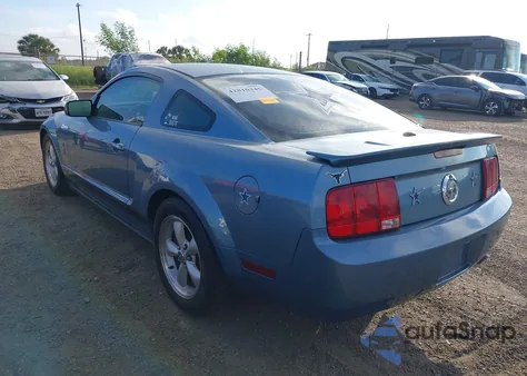 2007 Ford Mustang V6 Deluxe/V6 Premium z USA, uszkodzony, nr VIN 1ZVFT80N375342211